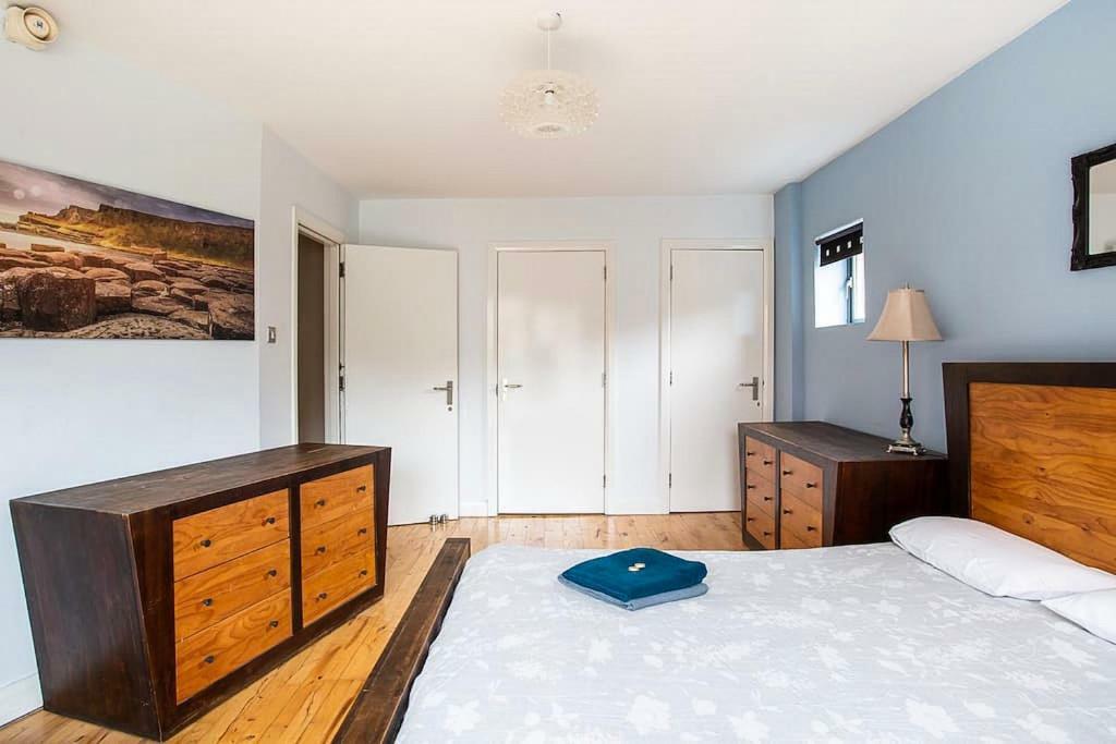 Spacious Belfast City Centre Duplex Apartment Eksteriør bilde