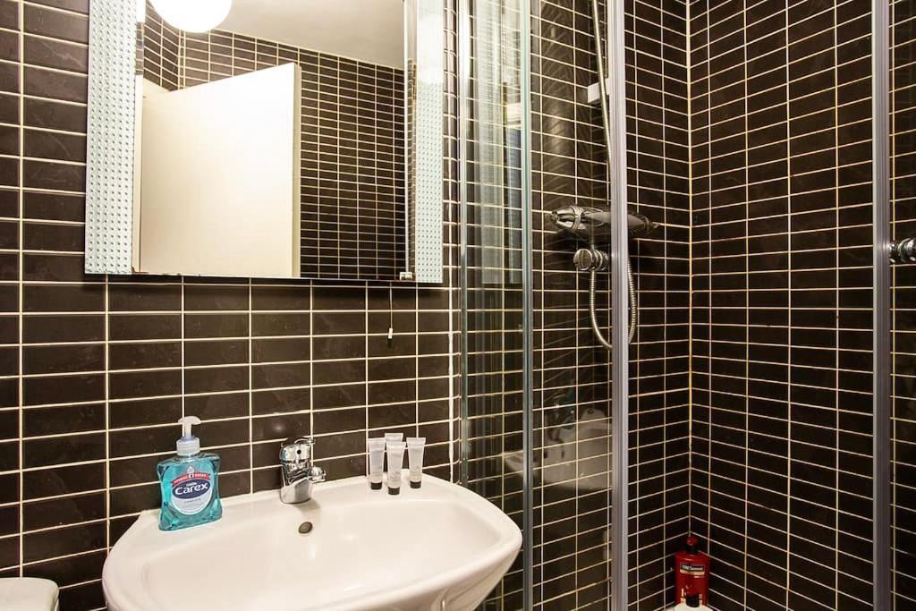 Spacious Belfast City Centre Duplex Apartment Eksteriør bilde